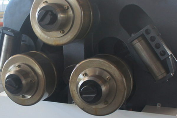 立式型材彎曲機的結構組成